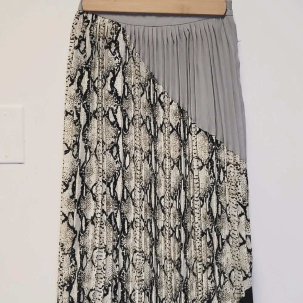 BAR III Vintage Multicolor Snake Print Knife Pleated Broomstick Maxi Skirt XS